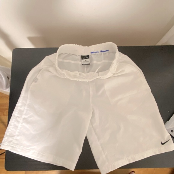 (Bundle 2/$30) Nike swimsuit MEDIUM - Picture 1 of 3